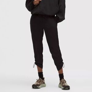 Lululemon Dance Studio Mid-Rise Crop Pants Black Size 10  25” Nylon  Casual